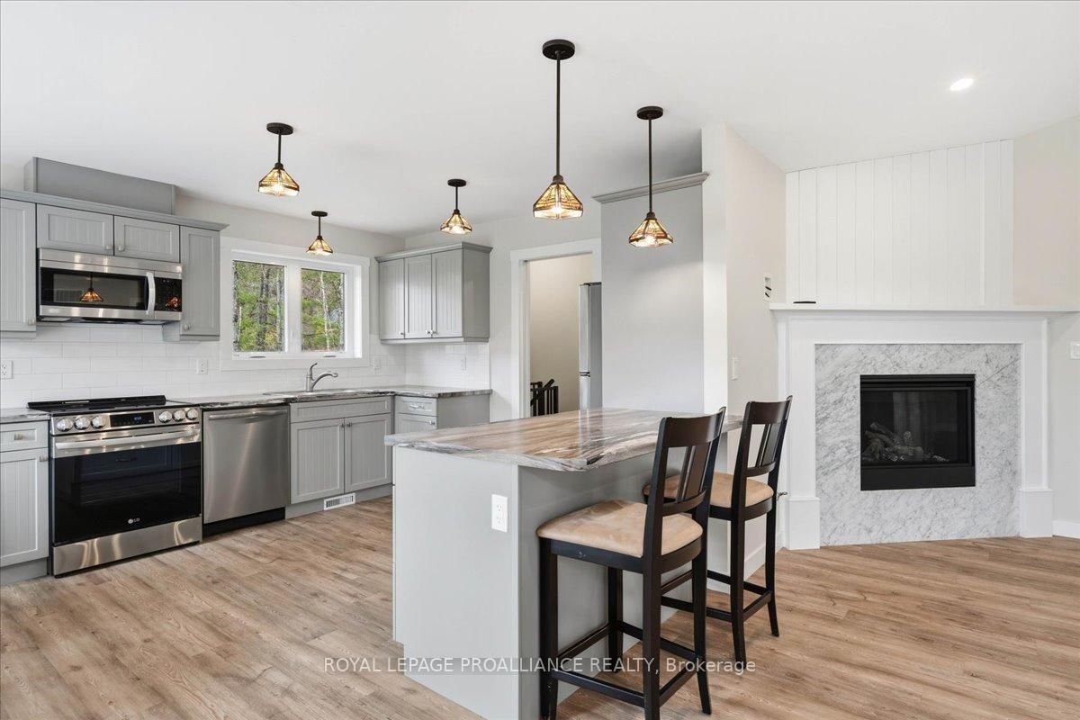 530 Addington Rd 5 • Cloyne, ON photo 5