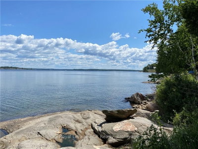 7 Mowat Island — photo 3