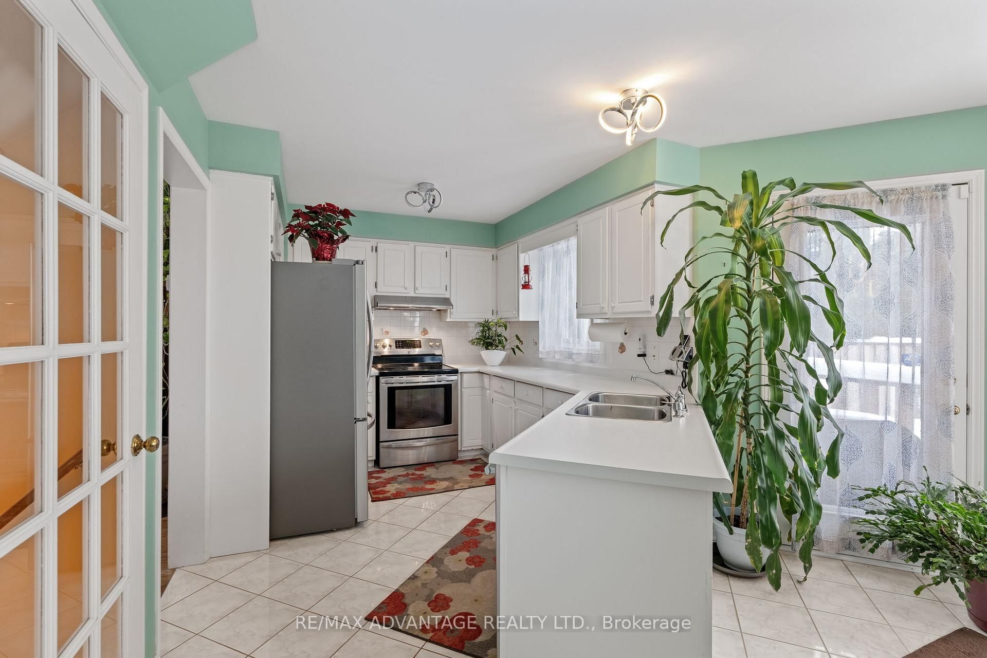 122 Barrydale Crescent