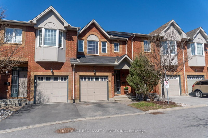 home for sale on 11 Great Oak Private