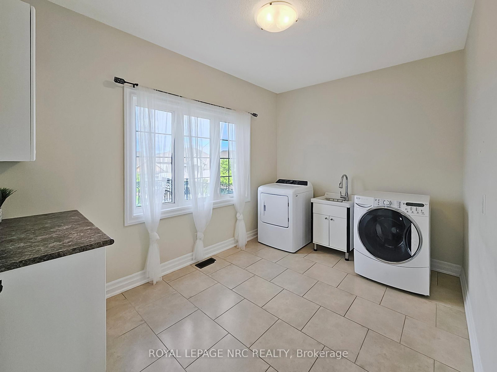 5784 Ironwood Street • Niagara Falls, ON photo 21
