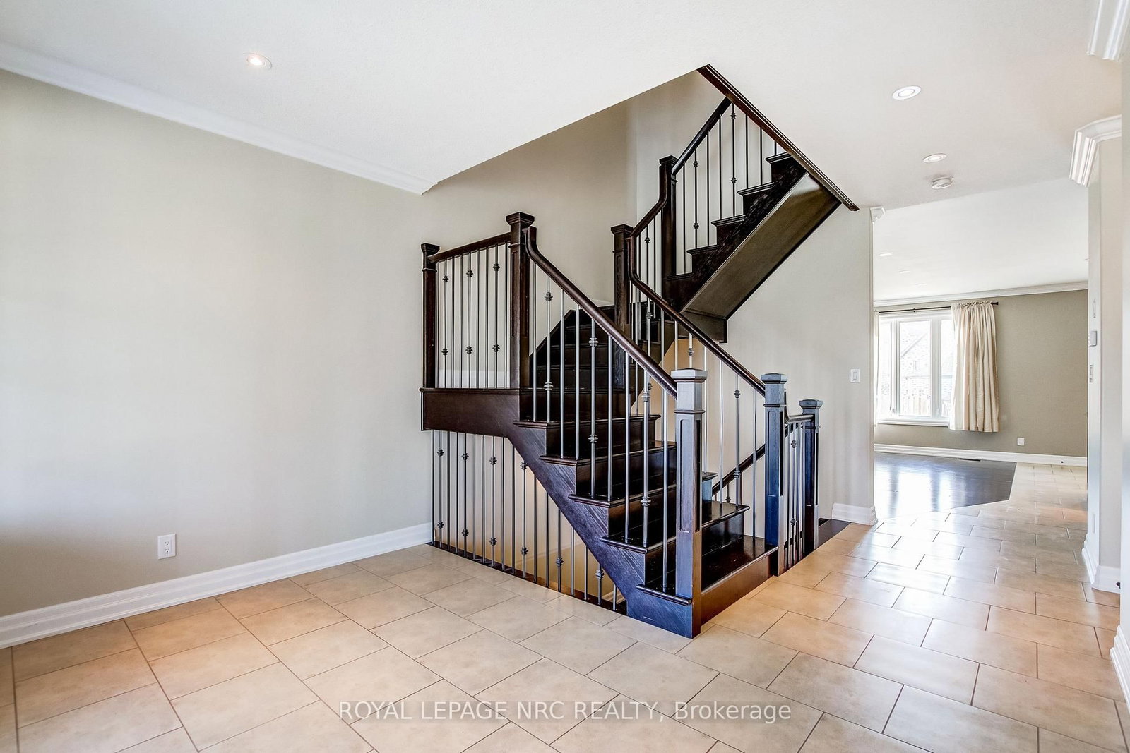 5784 Ironwood Street • Niagara Falls, ON photo 5
