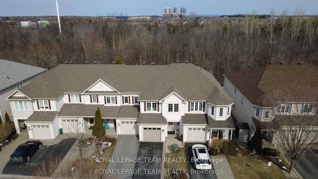 19 Fieldberry Private