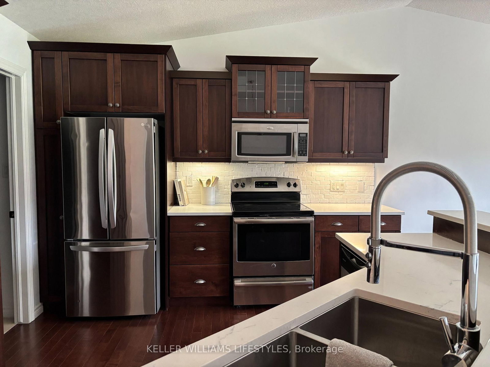 2090 Denview Avenue • London North, ON photo 21
