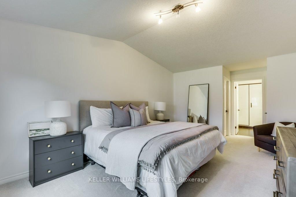 2090 Denview Avenue • London North, ON photo 29
