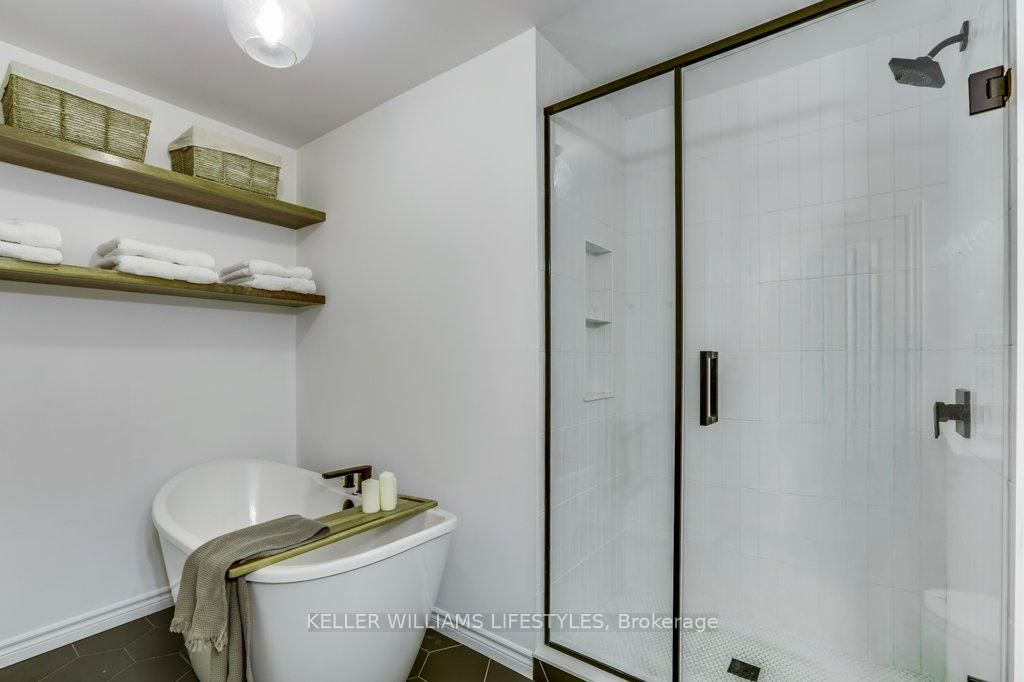 2090 Denview Avenue • London North, ON photo 32
