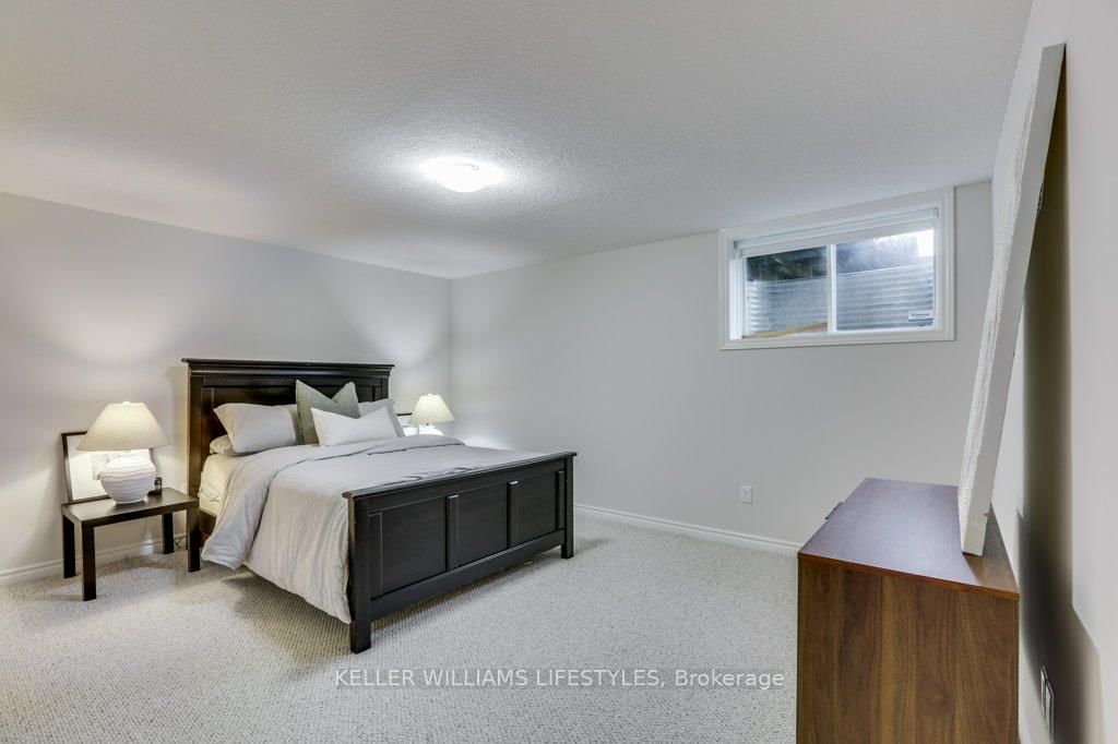 2090 Denview Avenue • London North, ON photo 38