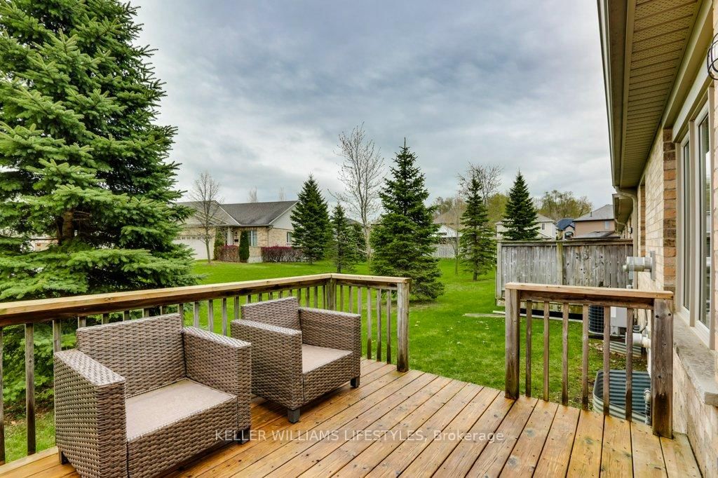 2090 Denview Avenue • London North, ON photo 45