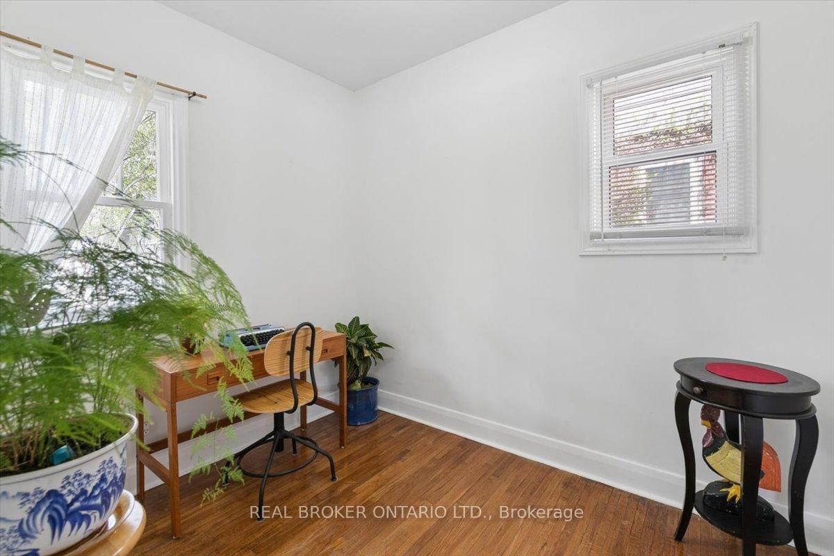 26 Sydney Street N - Photo 11