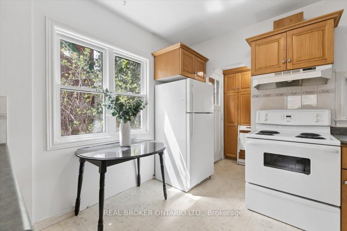 26 Sydney Street N - Photo 8
