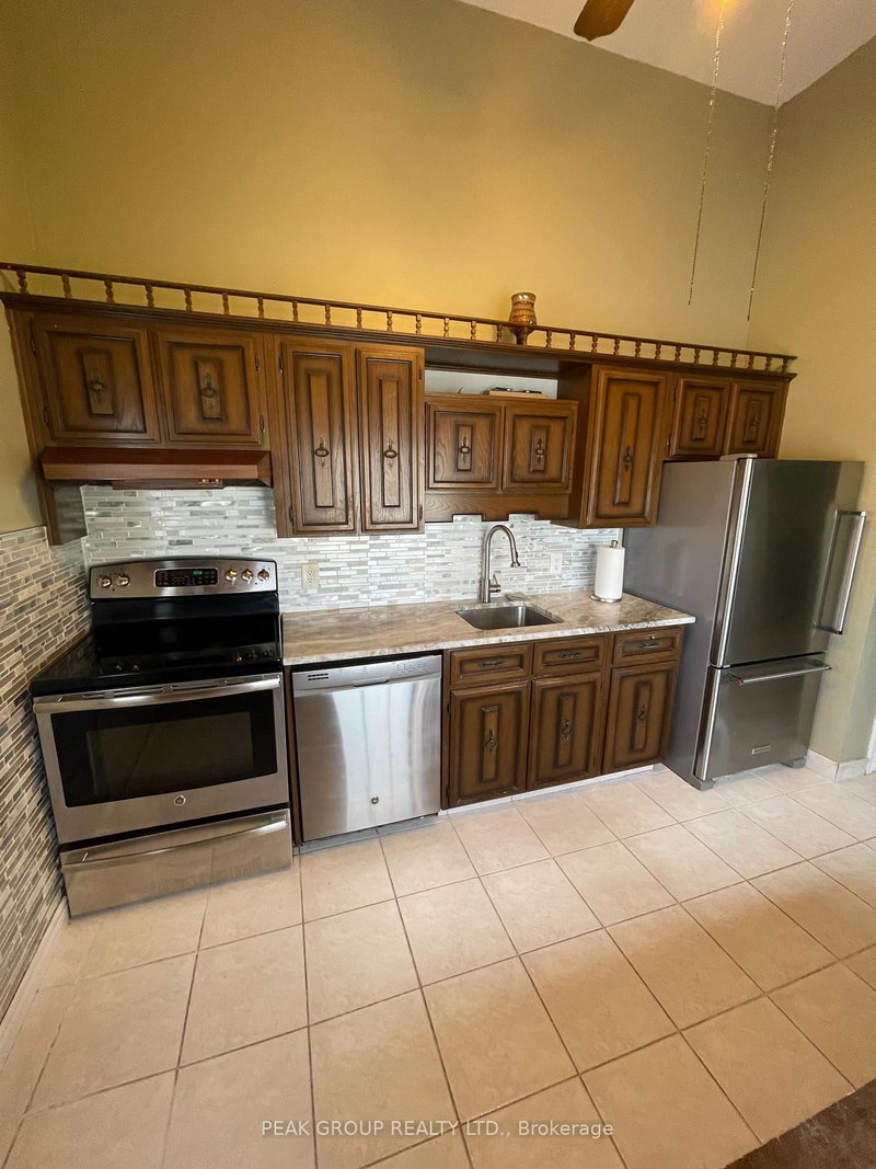 7452 Marieclaude Ave, Niagara Falls, L2G 5L9 | Image 2