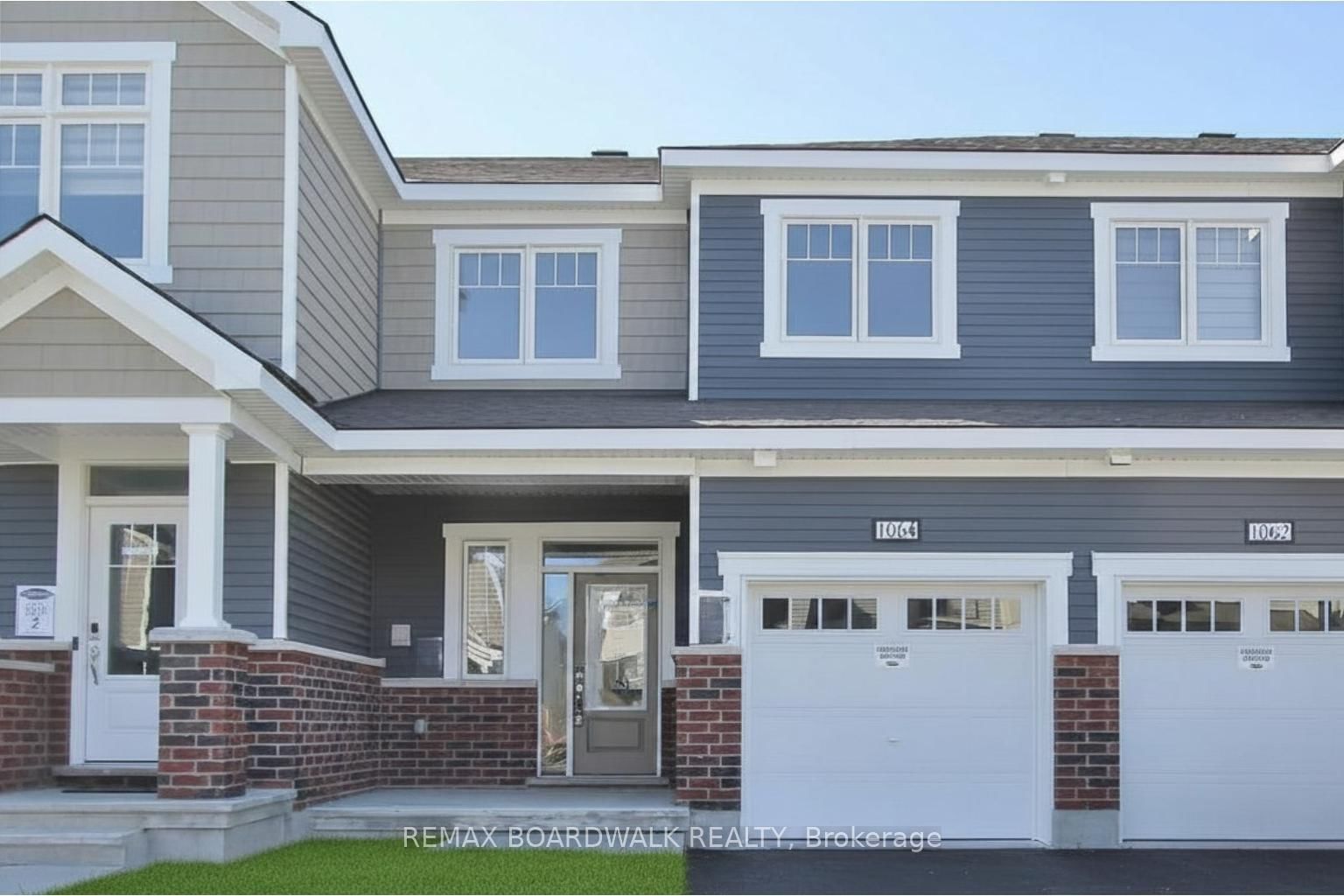 1064 Curraglass Walk