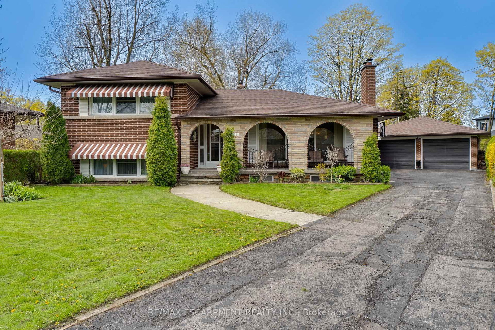 Detached House for sale at 11 Sandra Court, Hamilton, Ontario, L8T 1Z7 - Huntington - MLS: X13072960