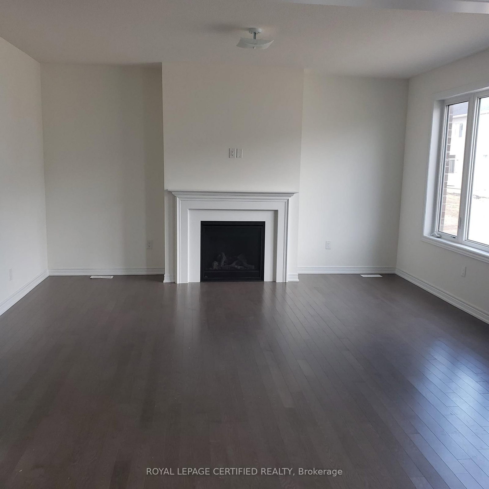 569 Red Elm Road - Photo 3