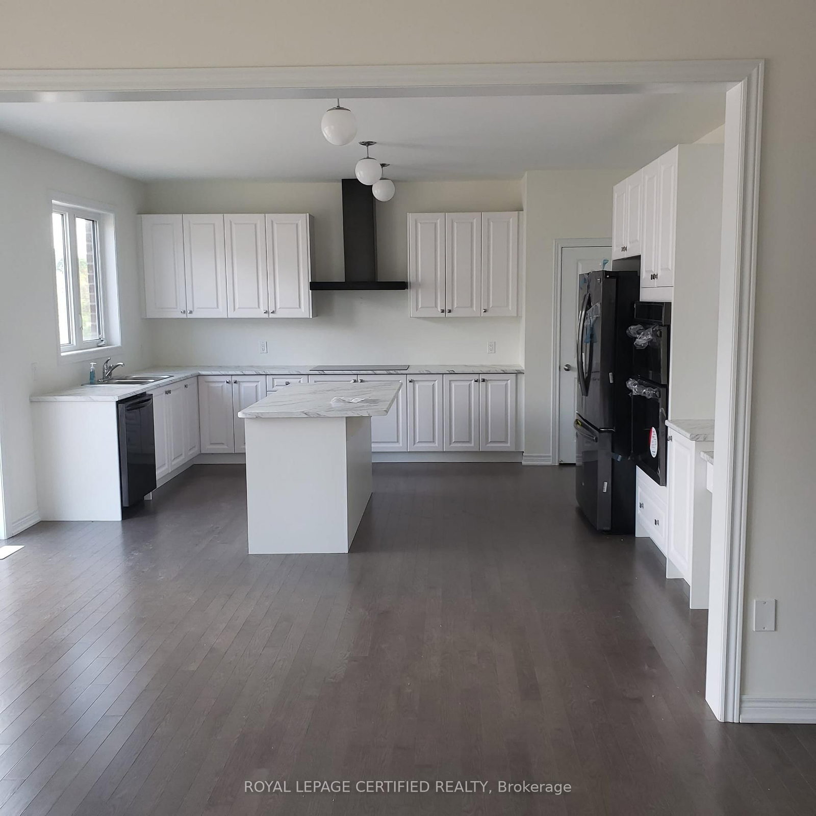 569 Red Elm Road - Photo 4