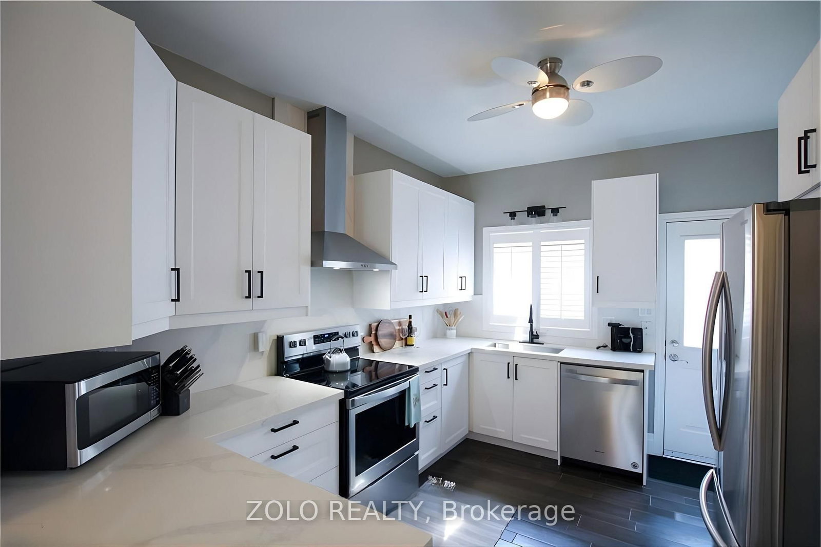 Listing Image 8