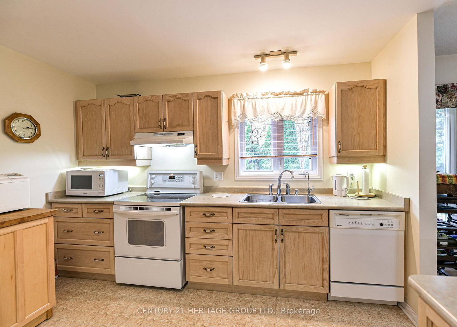 19 Springwood Crescent • Gravenhurst, ON photo 12