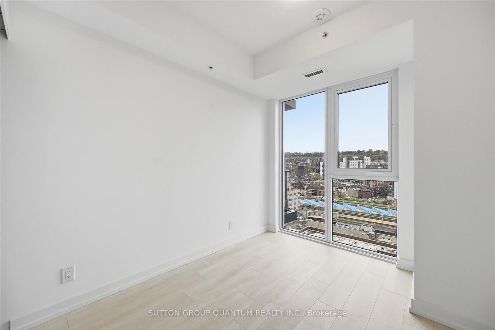 75 James Street S, Unit 1221 - Photo 17