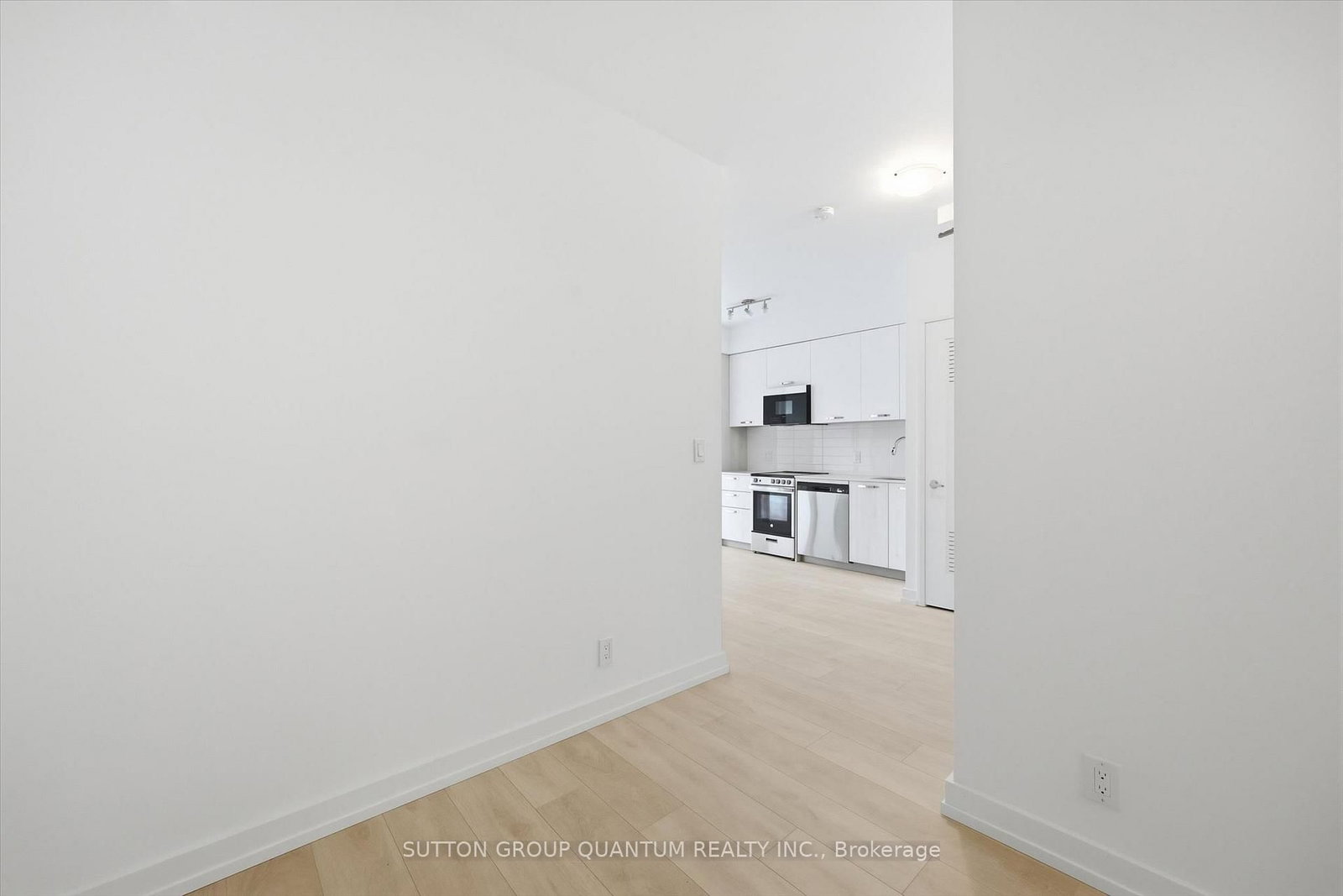 75 James Street S, Unit 1221 - Photo 5
