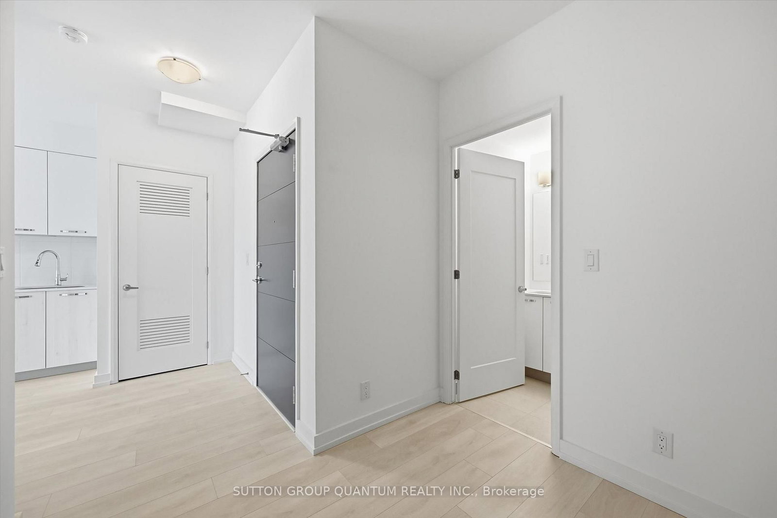 75 James Street S, Unit 1221 - Photo 6