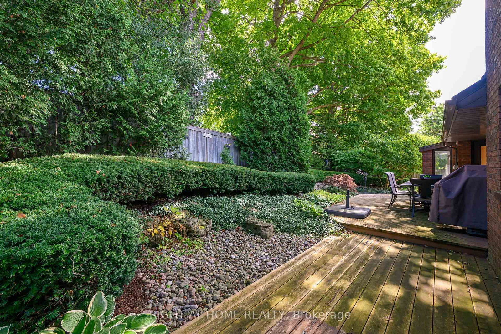 33 Walnut Drive • Guelph, ON photo 41
