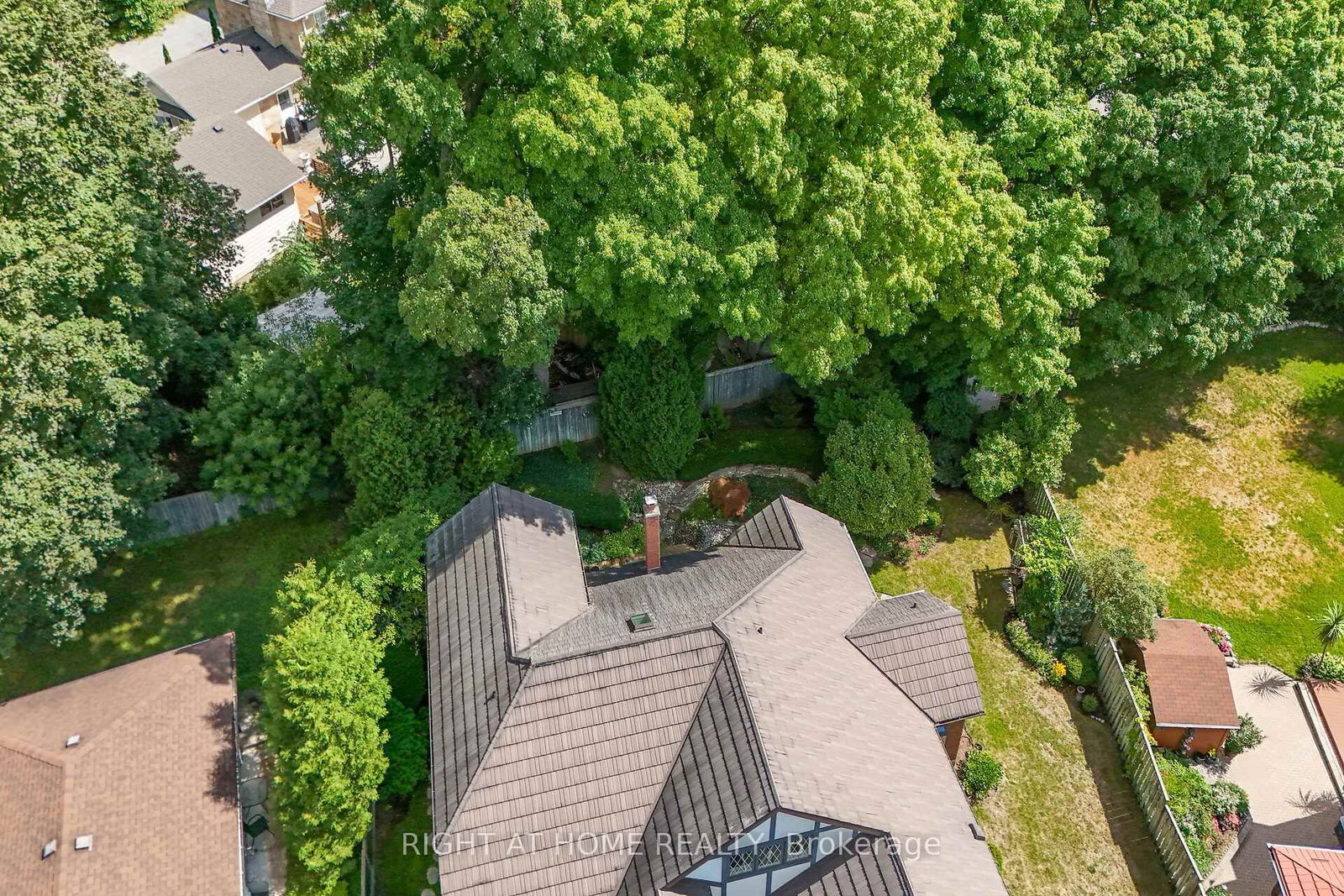 33 Walnut Drive • Guelph, ON photo 44
