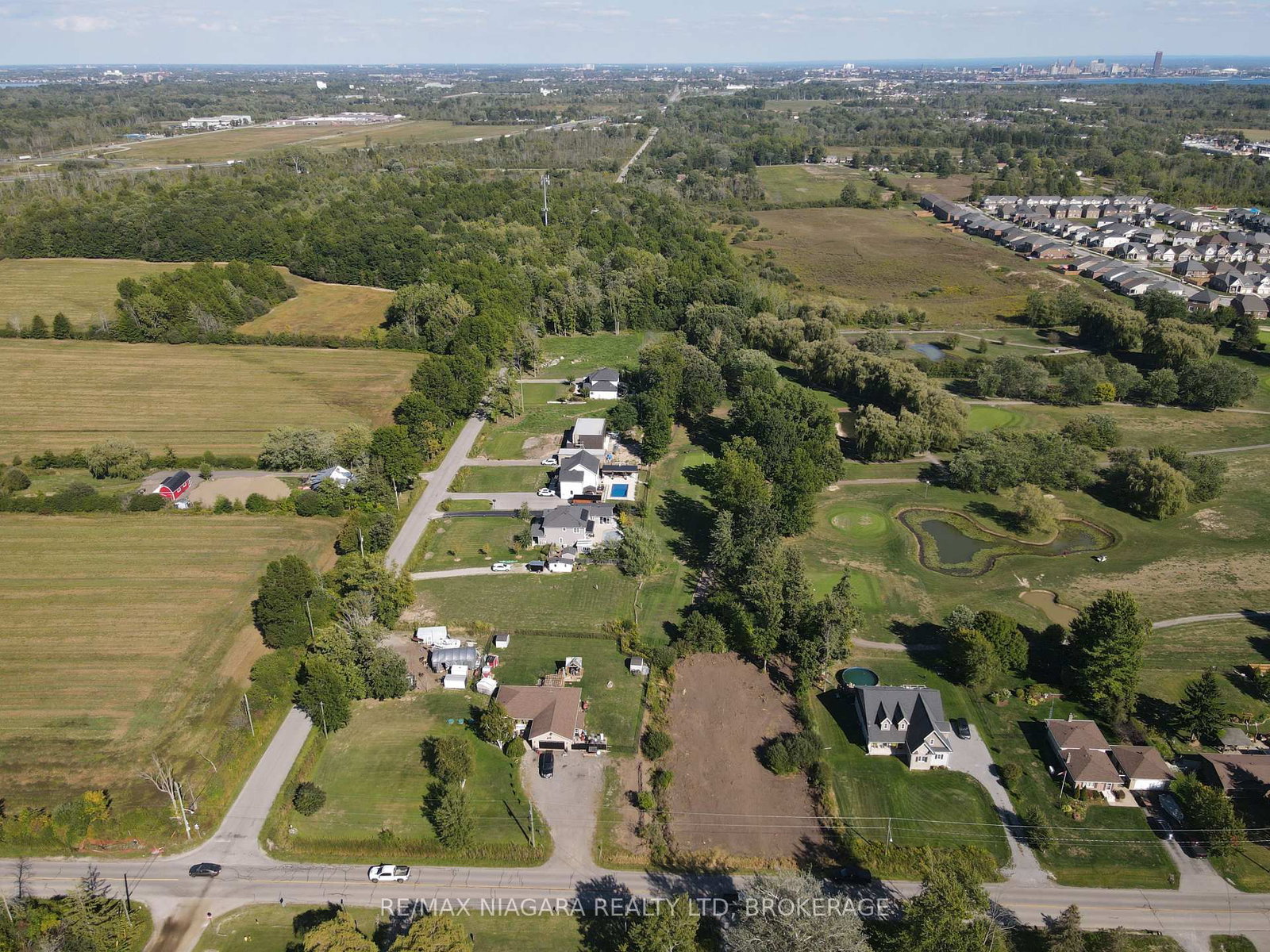 V/L Sunset Drive • Fort Erie, ON photo 10