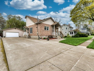 Detached House for sale at 8110 LAMONT Avenue, Niagara Falls, Ontario, L2G 6V5 - Chippawa - MLS: X13074358
