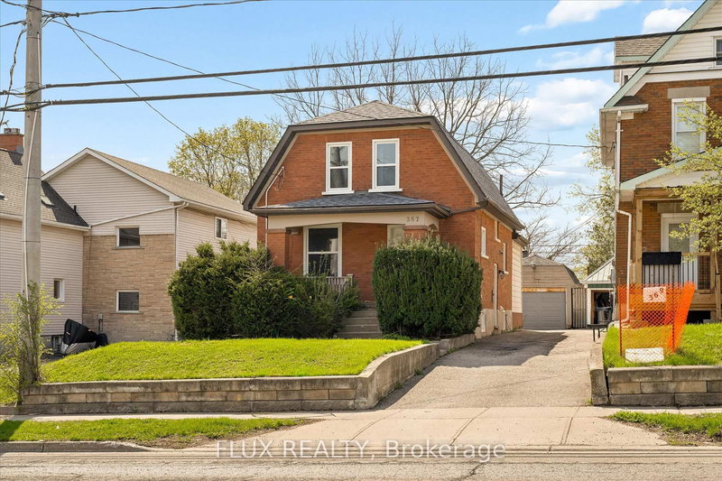 home for sale on 367 Victoria Street S