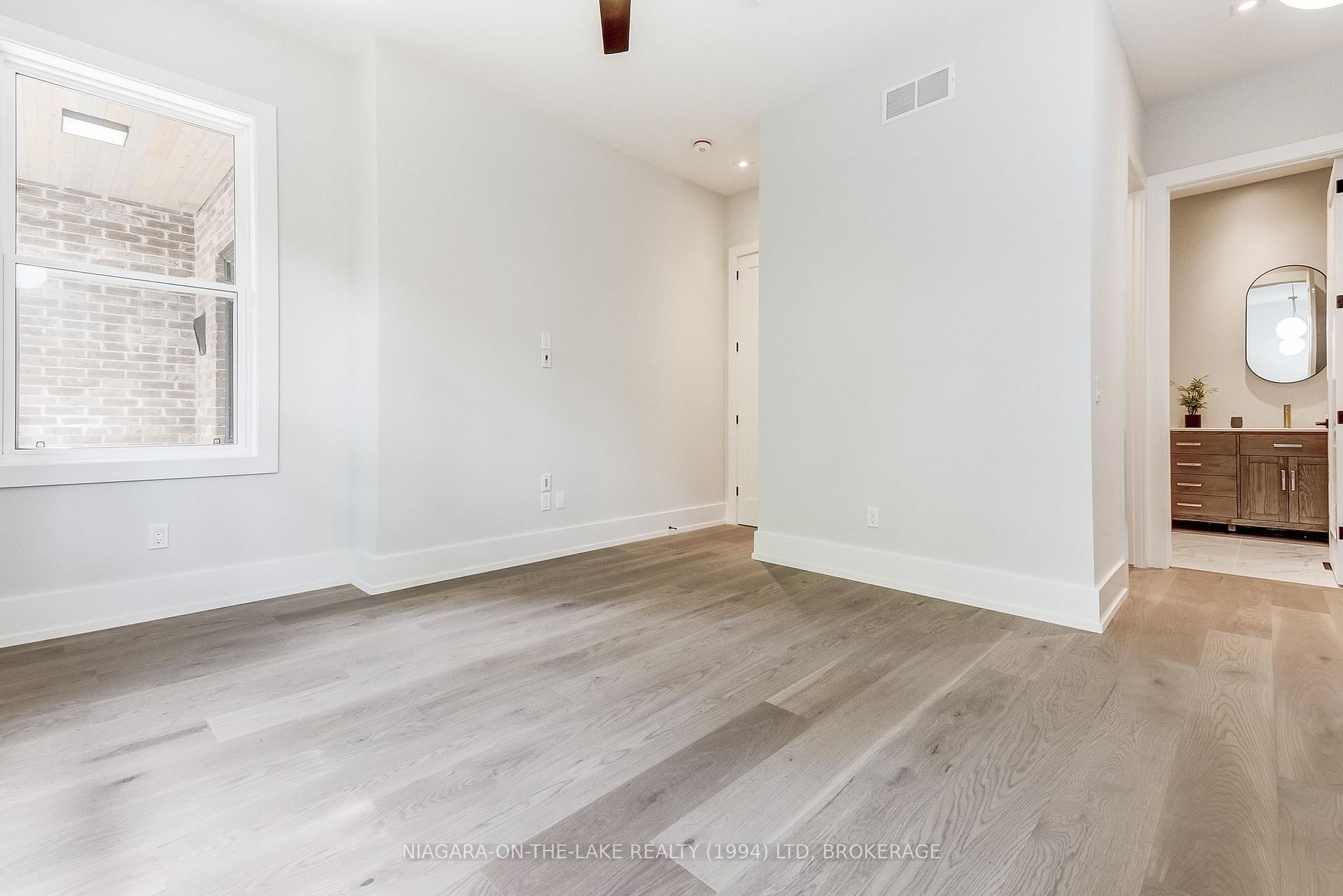 25 Sorensen Court, Unit 4