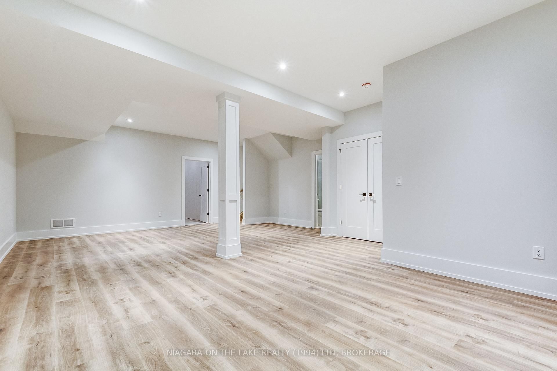 25 Sorensen Court, Unit 4