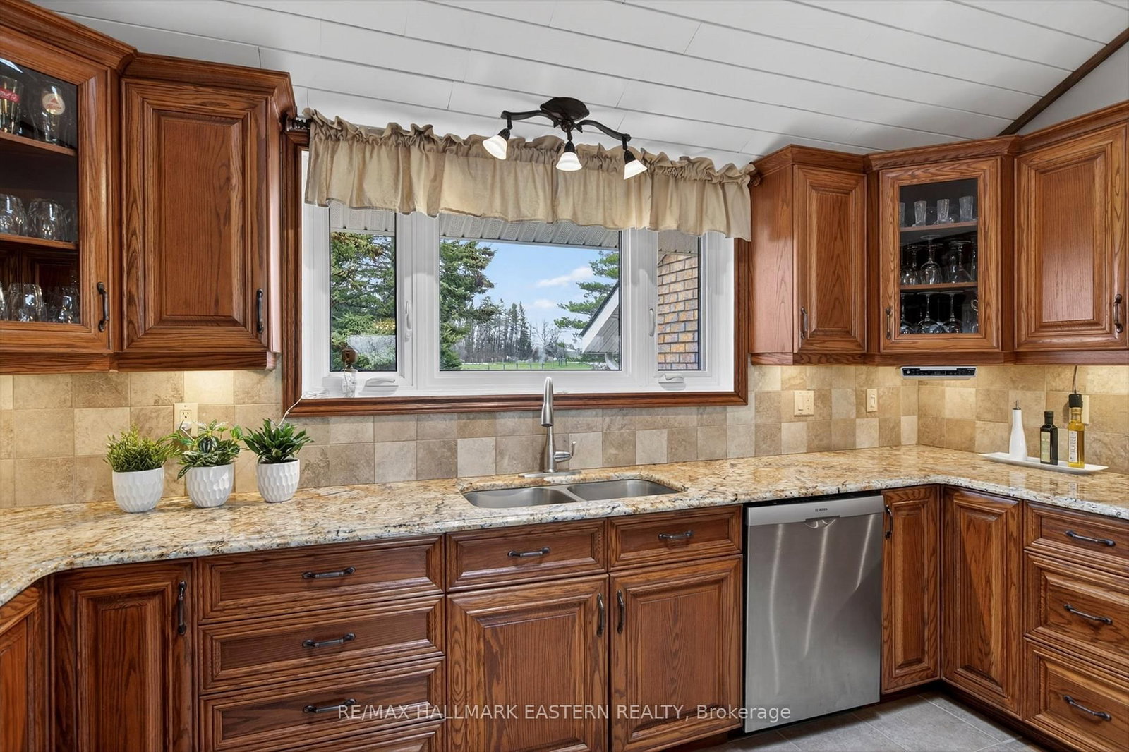 1229 Morton Line • Cavan Monaghan, ON photo 12