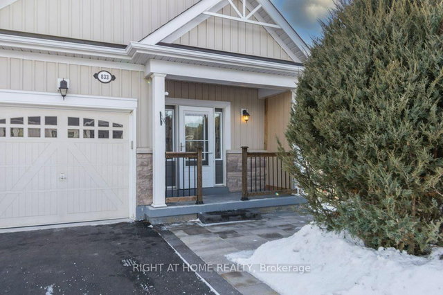 833 Leslie Street