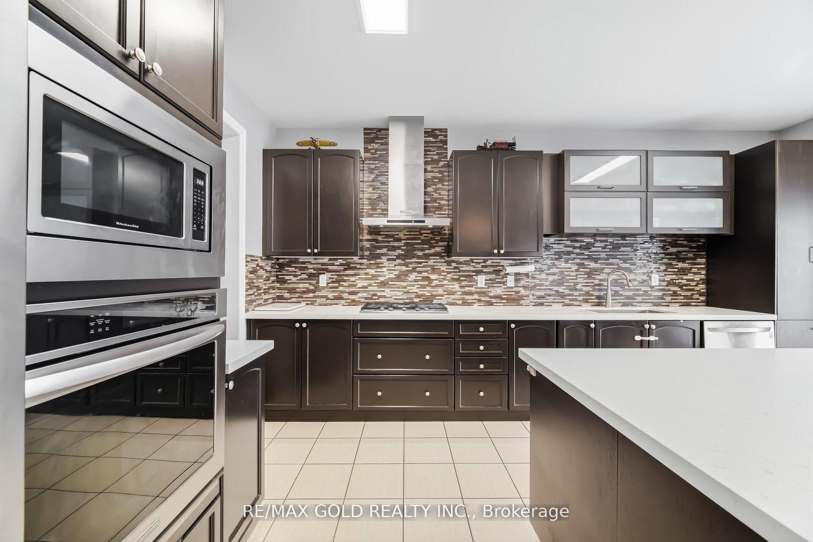 409 Tansley Street - Photo 9