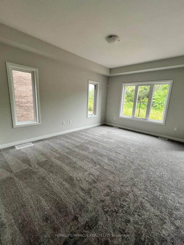 76 - 4552 Portage Road