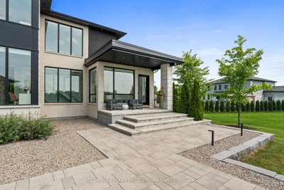 500 Leimerk Court • Ottawa, ON photo 3