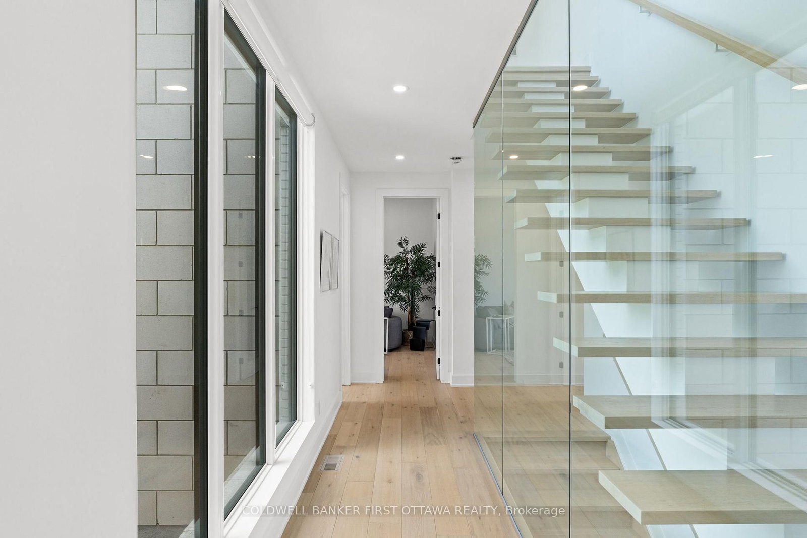500 Leimerk Court • Ottawa, ON photo 6