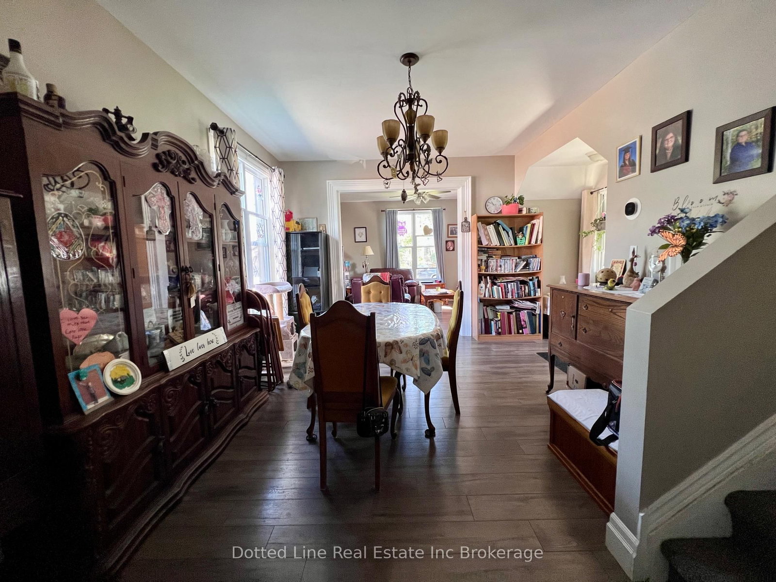 Listing Image 7
