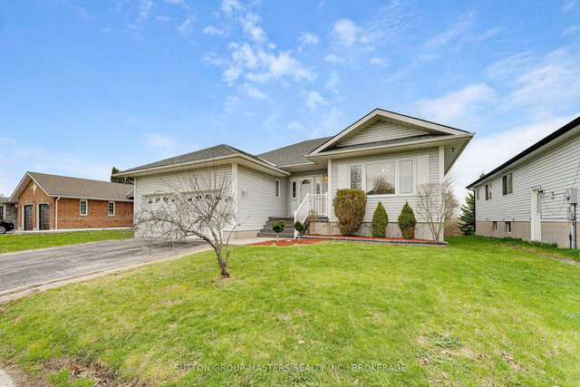 606 Arbour Crescent