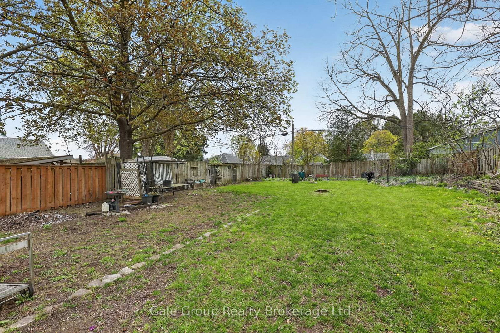 163 Thames Street N • Ingersoll, ON photo 11