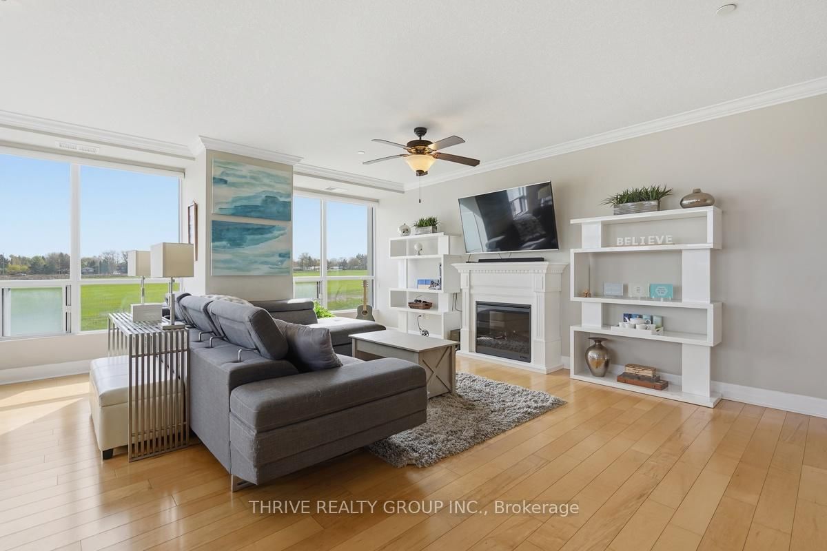 404 - 240 Villagewalk Boulevard, London North — photo 5