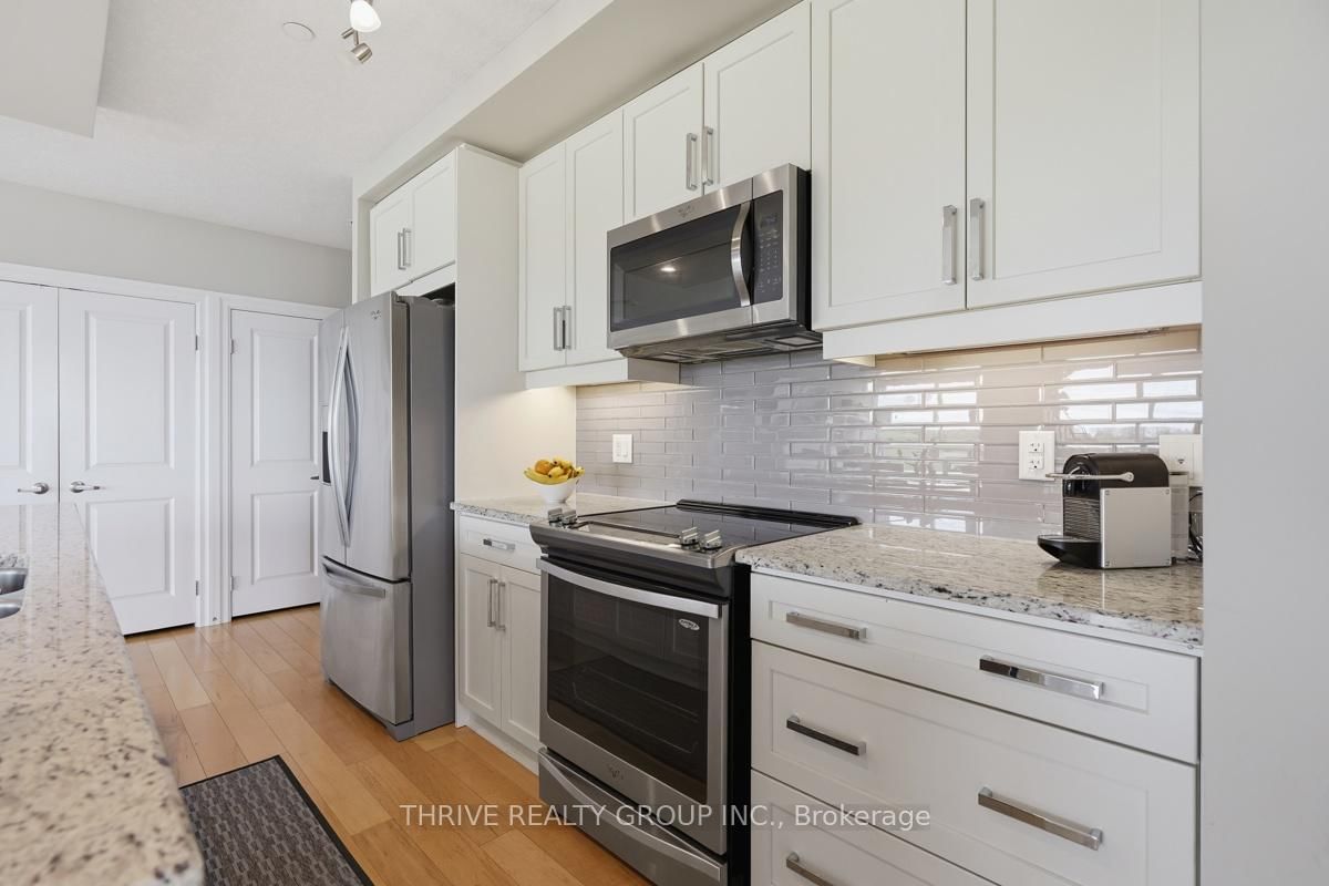 404 - 240 Villagewalk Boulevard, London North — photo 8