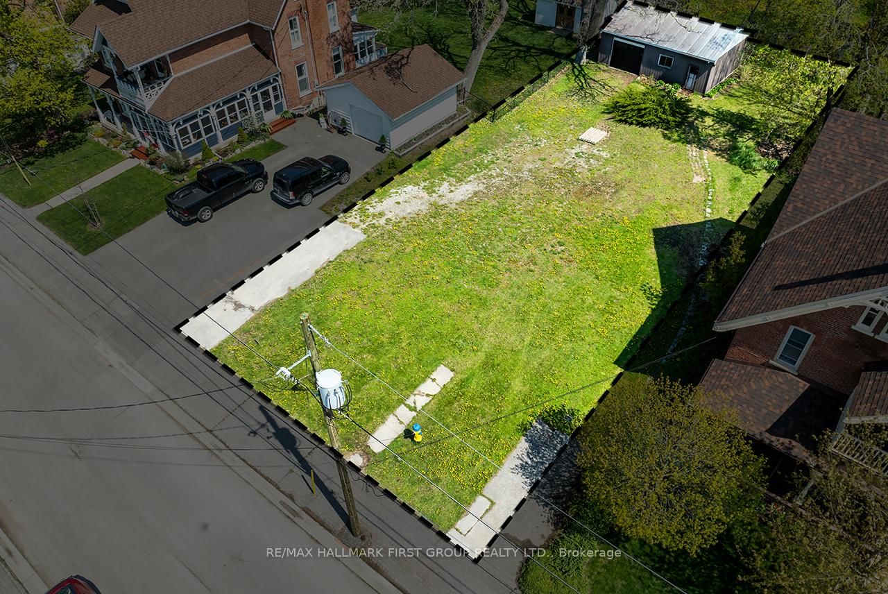38 Oak Street • Kawartha Lakes, ON photo 3