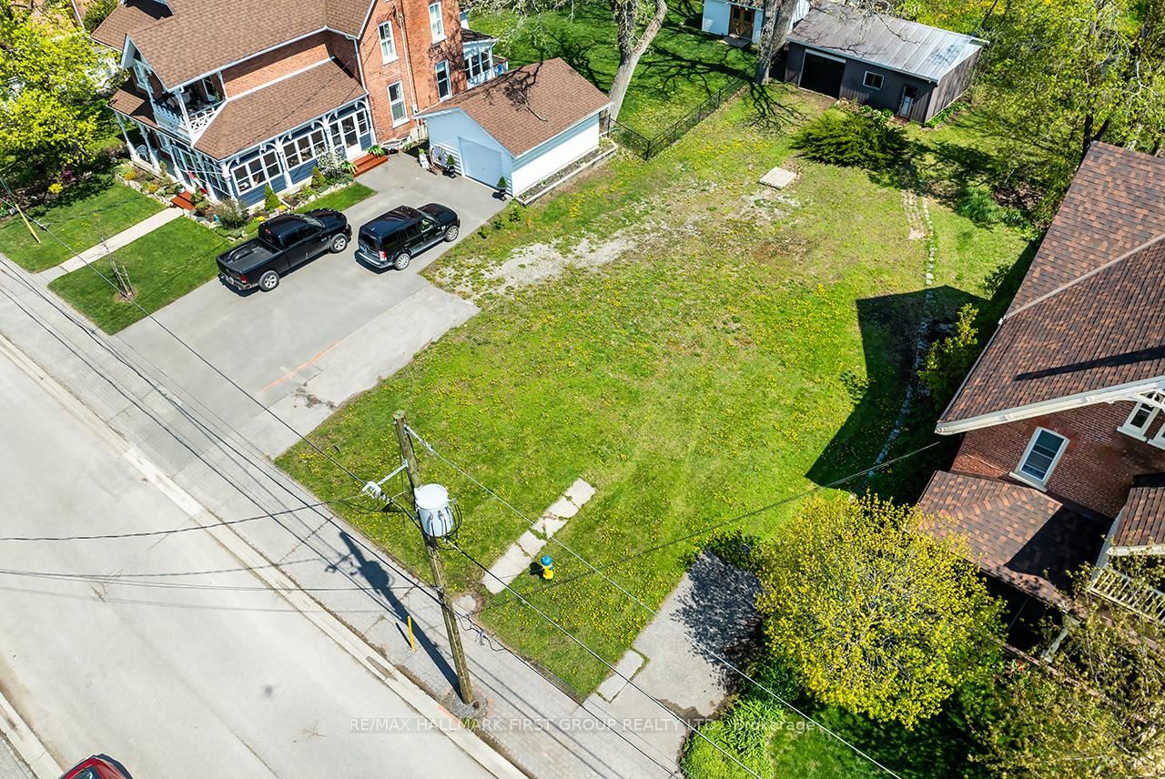 38 Oak Street • Kawartha Lakes, ON photo 6