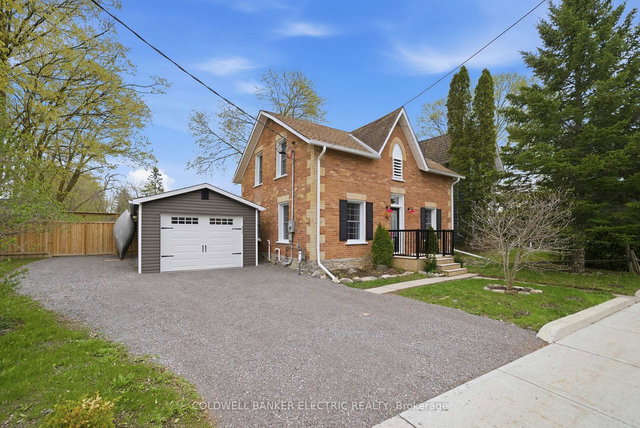 49 Doxsee N Avenue
