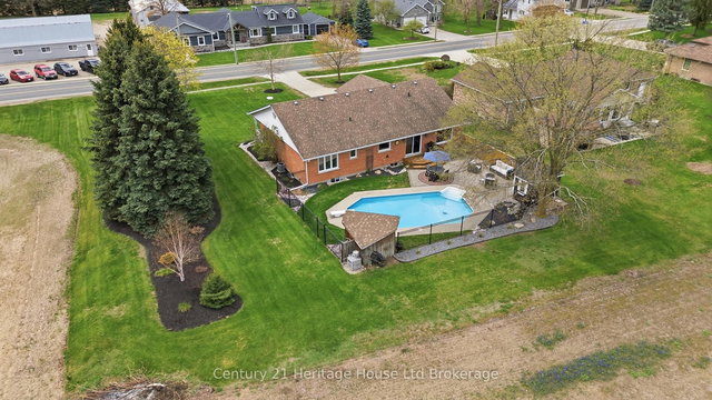 116 Baird Street S