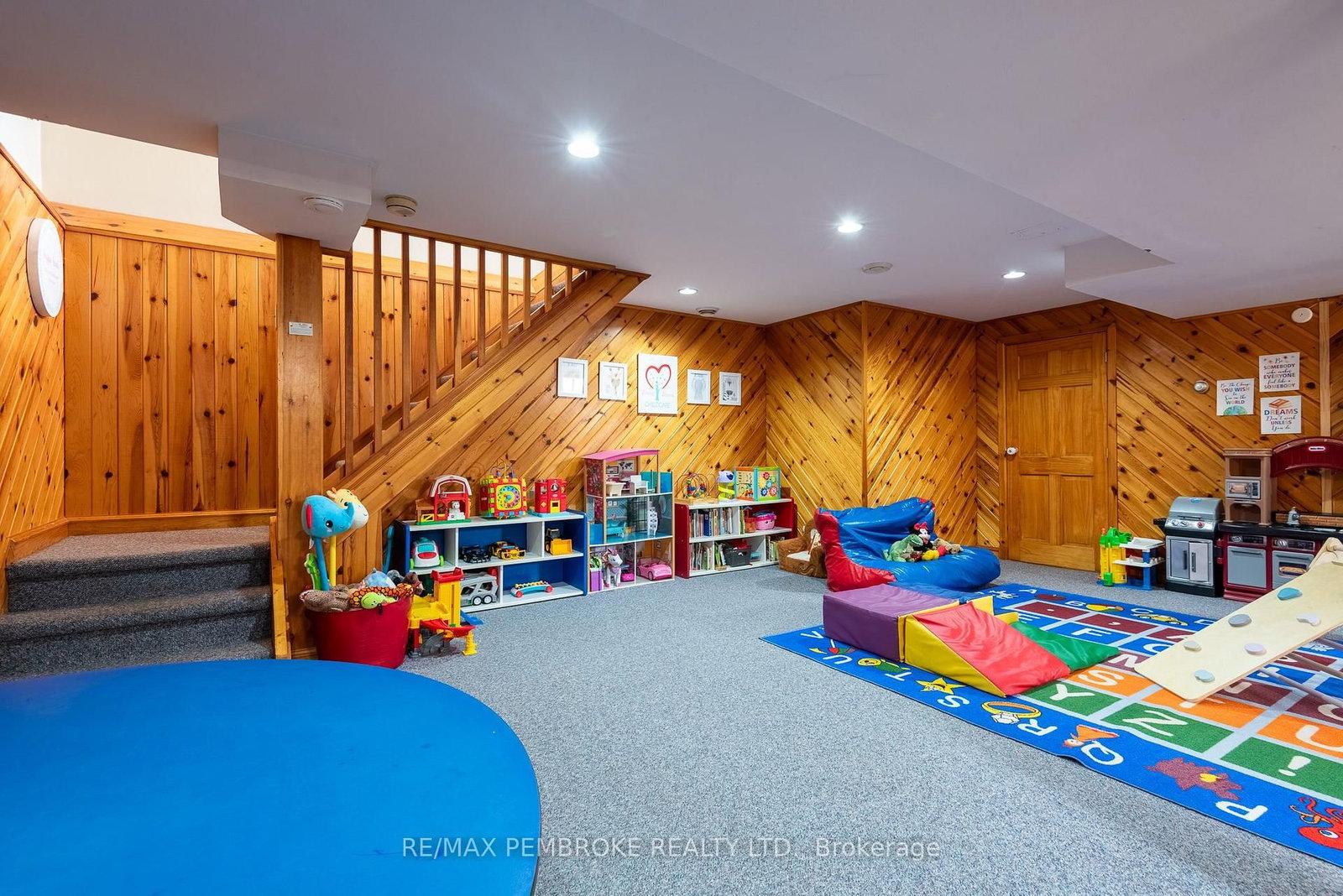 560 E Boundary Road • Pembroke, ON photo 31