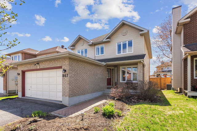 867 Clearcrest Crescent