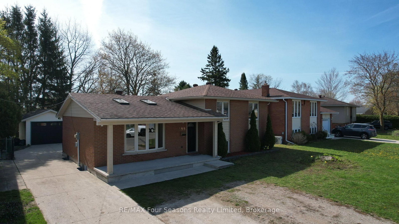 599 Thede Drive • Saugeen Shores, ON photo 5