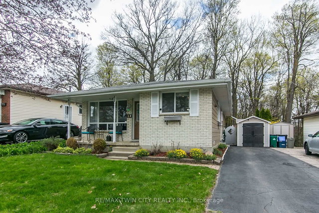 34 Blackhorne Crescent